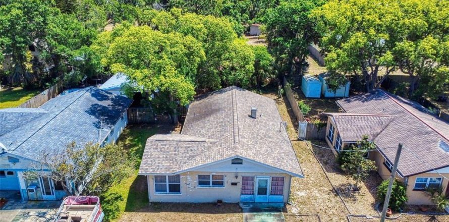 House in Port Orange, Florida 2 bedrooms, 98.48 sq.m. № 1717244