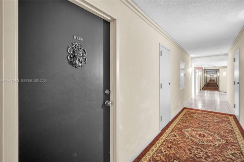 Снять в аренду квартиру в Санни-Айлс-Бич, Флорида 2 спальни, 100.98м2, № 2003505 - фото 8