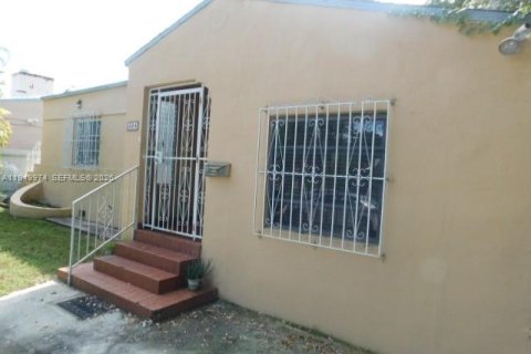 Купить виллу или дом в Майами, Флорида 4 спальни, 175.03м2, № 2005730 - фото 2