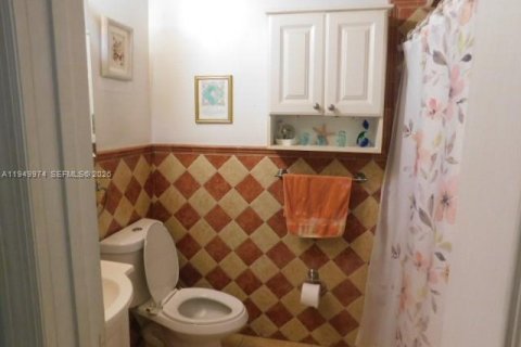 Купить виллу или дом в Майами, Флорида 4 спальни, 175.03м2, № 2005730 - фото 6