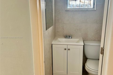 Снять в аренду коммерческую недвижимость в Майами, Флорида 27.87м2, № 1942138 - фото 21