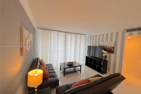 Condominio en venta en Miami Beach, Florida, 1 dormitorio, 83.43 m2 № 1994588 - foto 10