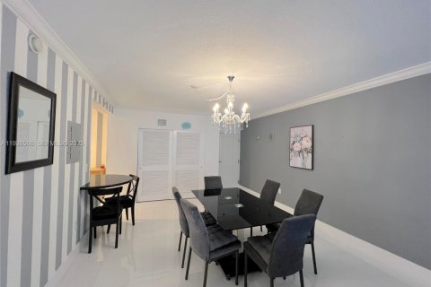 Condominio en venta en Miami Beach, Florida, 1 dormitorio, 83.43 m2 № 1994588 - foto 9