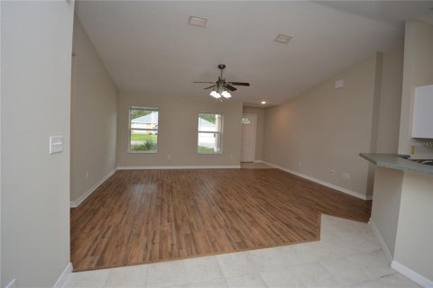 Villa ou maison à louer à Palm Coast, Floride: 4 chambres, 136.66 m2 № 1866224 - photo 5