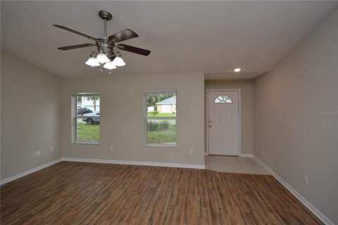 Villa ou maison à louer à Palm Coast, Floride: 4 chambres, 136.66 m2 № 1866224 - photo 2