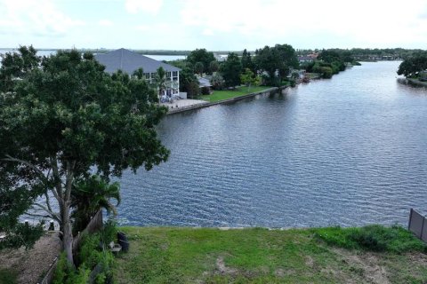 Villa ou maison à vendre à Safety Harbor, Floride: 3 chambres, 184.88 m2 № 2339251 - photo 11