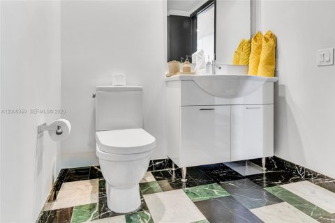 Condominio en venta en Miami, Florida, 2 dormitorios, 135.54 m2 № 2074462 - foto 15