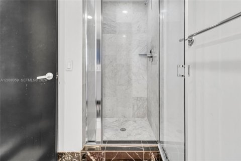 Condominio en venta en Miami, Florida, 2 dormitorios, 135.54 m2 № 2074462 - foto 16