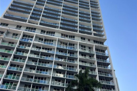 Condominio en Miami, Florida, 2 dormitorios  № 2074462