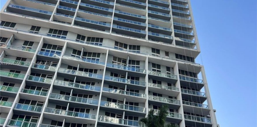 Condominio en Miami, Florida, 2 dormitorios № 2074462