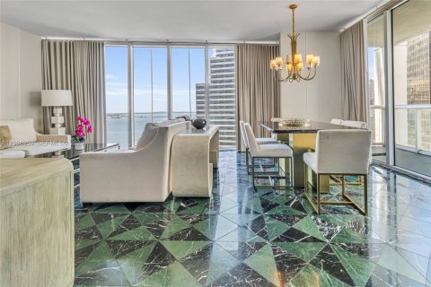 Condominio en venta en Miami, Florida, 2 dormitorios, 135.54 m2 № 2074462 - foto 13