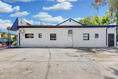 Propiedad comercial en alquiler en Kissimmee, Florida № 2111840 - foto 11