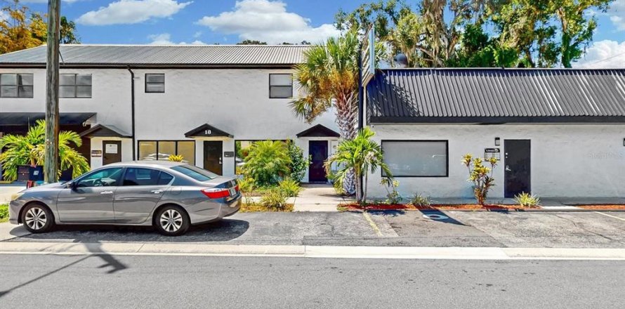 Propiedad comercial en Kissimmee, Florida № 2111840