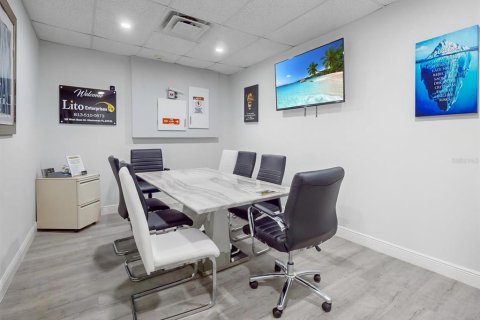 Propiedad comercial en alquiler en Kissimmee, Florida № 2111840 - foto 3
