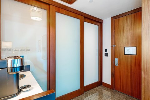 Condominio en alquiler en Bal Harbour, Florida, 1 dormitorio, 47.38 m2 № 2076834 - foto 9