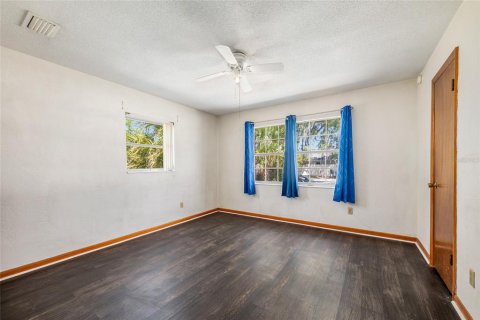 House in Ocala, Florida 3 bedrooms, 144.93 sq.m. № 2115169 - photo 22