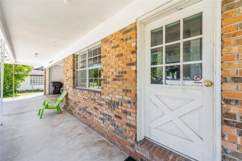 House in Ocala, Florida 3 bedrooms, 144.93 sq.m. № 2115169 - photo 8