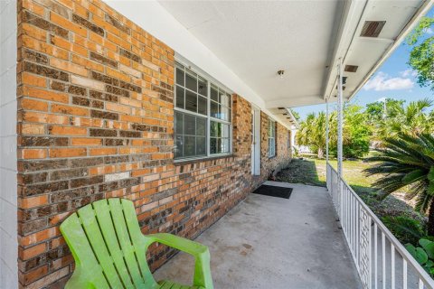 House in Ocala, Florida 3 bedrooms, 144.93 sq.m. № 2115169 - photo 7