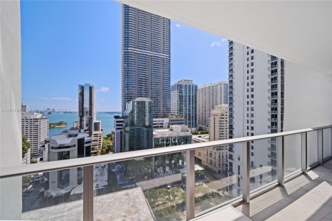 Condominio en alquiler en Miami, Florida, 2 dormitorios, 123.1 m2 № 1756080 - foto 1