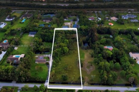 Land in Southwest Ranches, Florida № 1709772 - photo 1