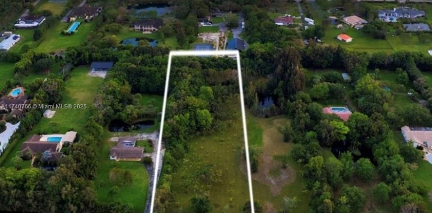 Land in Southwest Ranches, Florida № 1709772