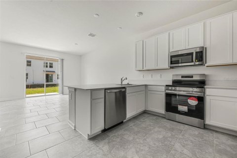 Touwnhouse à Davenport, Floride 3 chambres, 170.38 m2 № 2308614