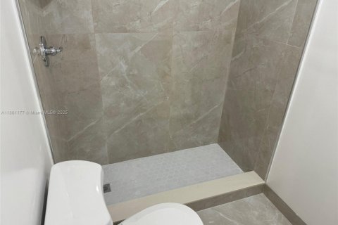 House in Dania Beach, Florida 1 bedroom, 161.09 sq.m. № 1889335 - photo 8