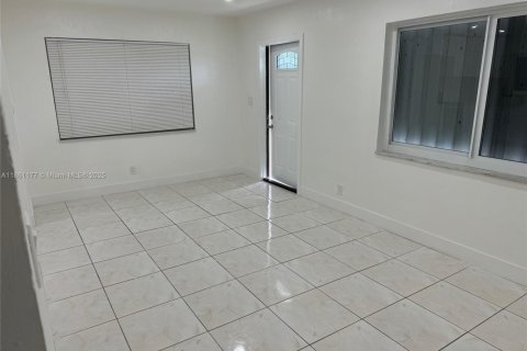 House in Dania Beach, Florida 1 bedroom, 161.09 sq.m. № 1889335 - photo 9