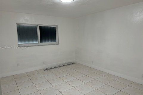 House in Dania Beach, Florida 1 bedroom, 161.09 sq.m. № 1889335 - photo 11