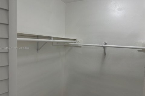 House in Dania Beach, Florida 1 bedroom, 161.09 sq.m. № 1889335 - photo 14