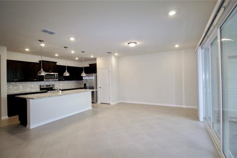 Touwnhouse à vendre à Clermont, Floride: 5 chambres, 211.91 m2 № 1918805 - photo 8