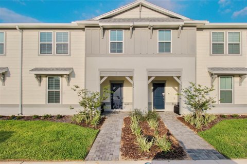Touwnhouse à vendre à Clermont, Floride: 5 chambres, 211.91 m2 № 1918805 - photo 1