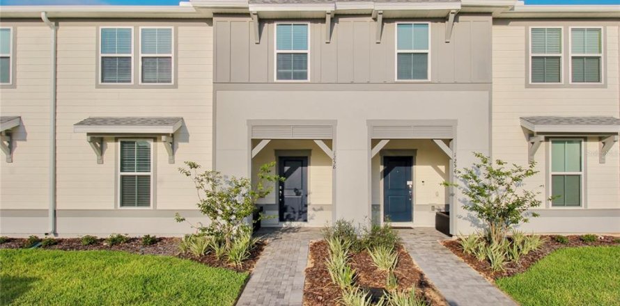 Touwnhouse à Clermont, Floride 5 chambres, 211.91 m2 № 1918805