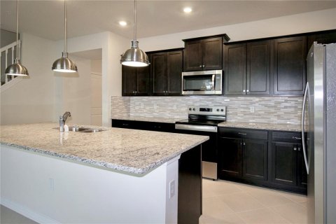 Touwnhouse à vendre à Clermont, Floride: 5 chambres, 211.91 m2 № 1918805 - photo 12