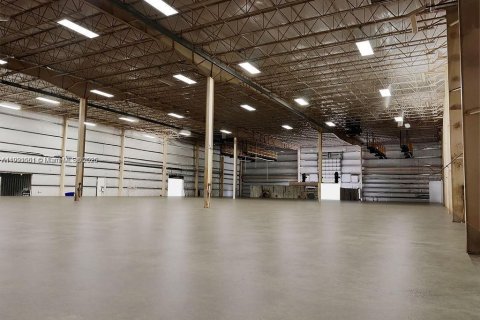 Propiedad comercial en venta en Homestead, Florida № 1975305 - foto 6