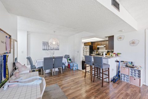 Copropriété à vendre à Lauderhill, Floride: 2 chambres, 100.8 m2 № 2146348 - photo 4