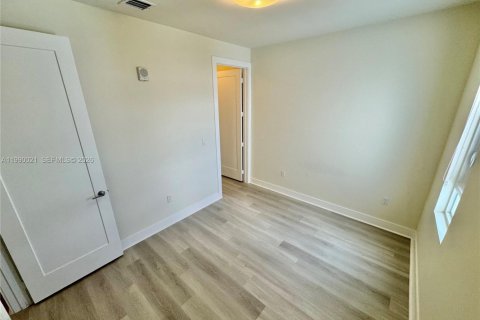 Снять в аренду кондоминиум в Майами, Флорида 3 спальни, 178.65м2, № 2057839 - фото 10