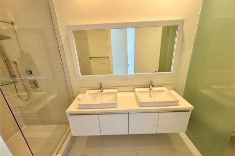 Снять в аренду кондоминиум в Майами, Флорида 3 спальни, 178.65м2, № 2057839 - фото 18