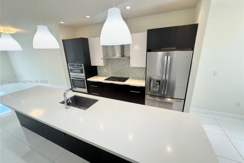 Снять в аренду кондоминиум в Майами, Флорида 3 спальни, 178.65м2, № 2057839 - фото 6