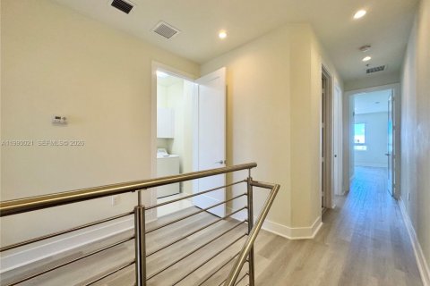 Снять в аренду кондоминиум в Майами, Флорида 3 спальни, 178.65м2, № 2057839 - фото 7