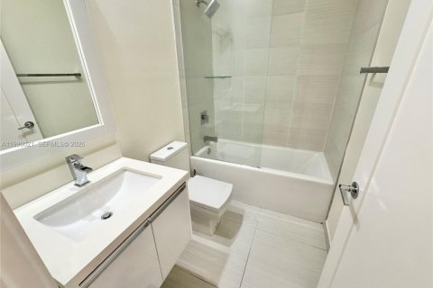 Снять в аренду кондоминиум в Майами, Флорида 3 спальни, 178.65м2, № 2057839 - фото 11