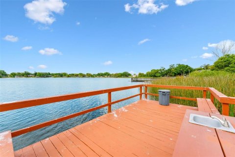 Condo in Orlando, Florida, 2 bedrooms  № 1615139 - photo 27