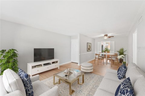Condo in Orlando, Florida, 2 bedrooms  № 1615139 - photo 5