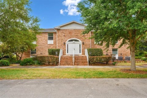 Condo in Orlando, Florida, 2 bedrooms  № 1615139 - photo 1