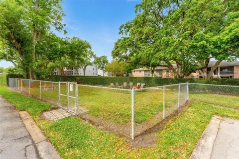 Condo in Orlando, Florida, 2 bedrooms  № 1615139 - photo 25