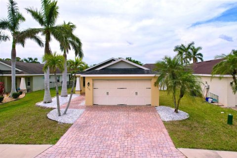Casa en venta en Bradenton, Florida, 3 dormitorios, 130.25 m2 № 1658738 - foto 29