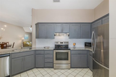 House in Palm Harbor, Florida 2 bedrooms, 111.2 sq.m. № 2208645 - photo 8