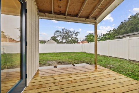 Villa ou maison à louer à Tampa, Floride: 2 chambres, 76.64 m2 № 2413894 - photo 19