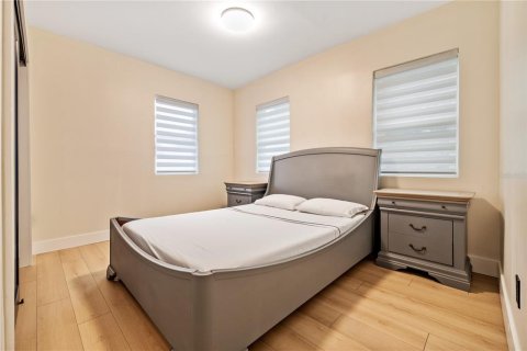 Villa ou maison à louer à Tampa, Floride: 2 chambres, 76.64 m2 № 2413894 - photo 12