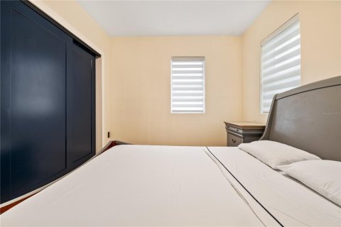 Villa ou maison à louer à Tampa, Floride: 2 chambres, 76.64 m2 № 2413894 - photo 13